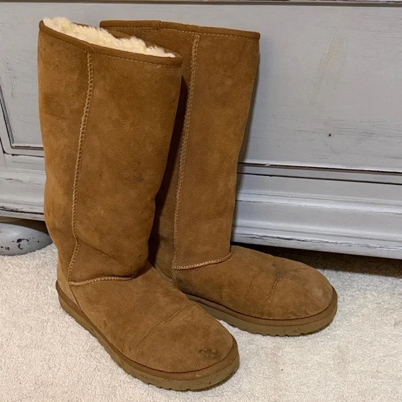 UGG Chestnut Brown Suede Tall Classic Winter Boots - Picture 2 of 5